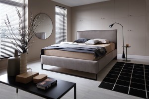 Łóżko tapicerowane z wezgłowiem 140 cm Winter Meble skrzyniowe