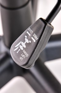 Fotel obrotowy - czarny - Kervo Halmar