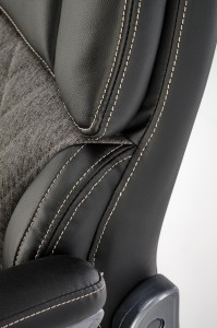 Fotel obrotowy - czarny - Nelrio Halmar