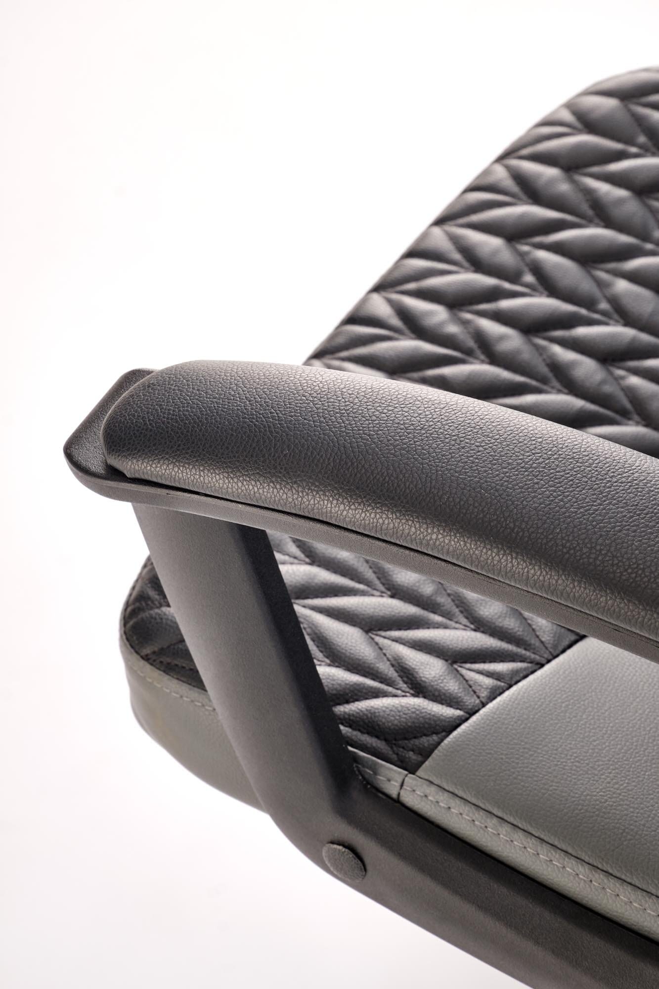 4e6b771b9d1ddb95ecd9c27d796c4bdf