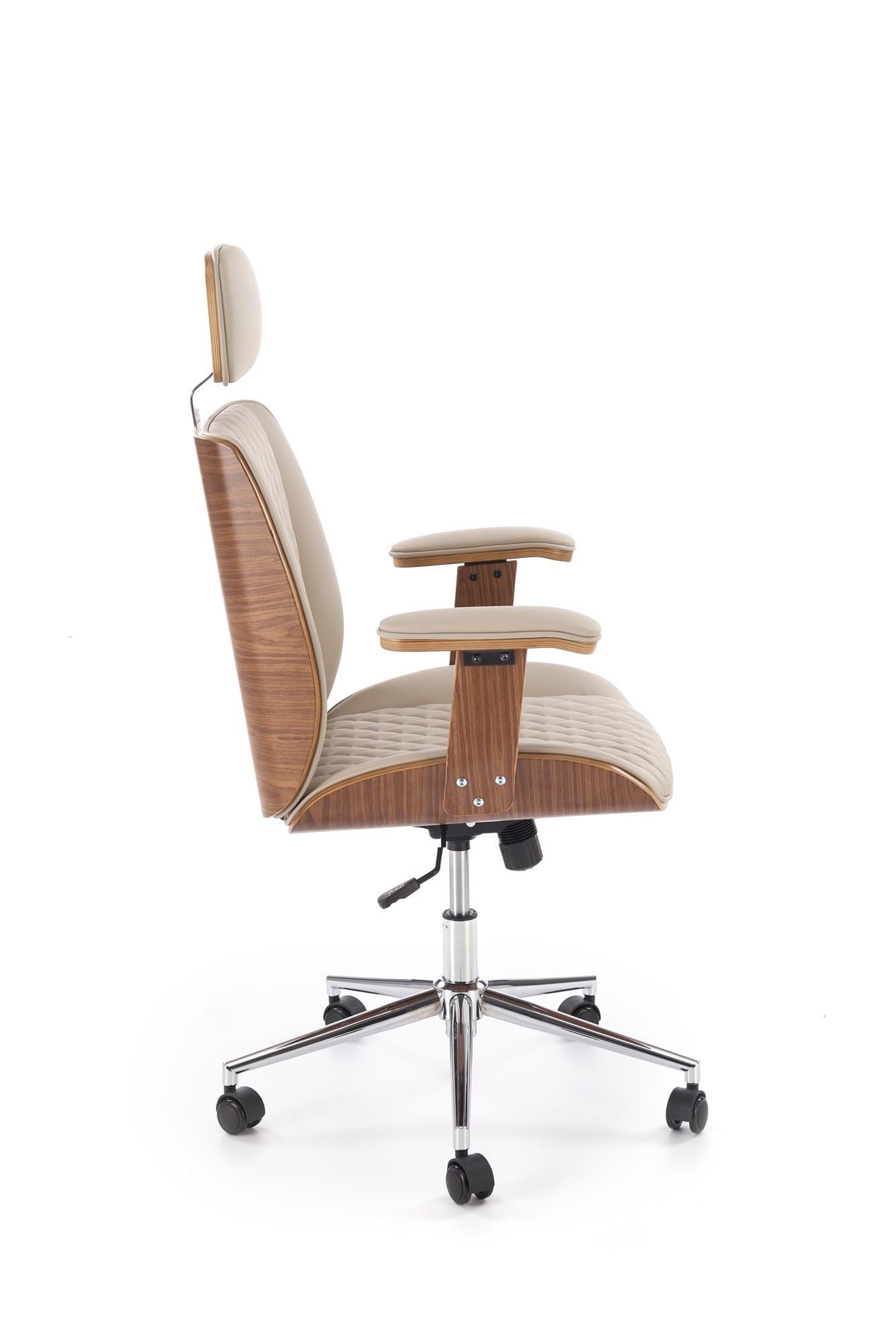 4c3498ba0fd7927eee79b95c2a021b33