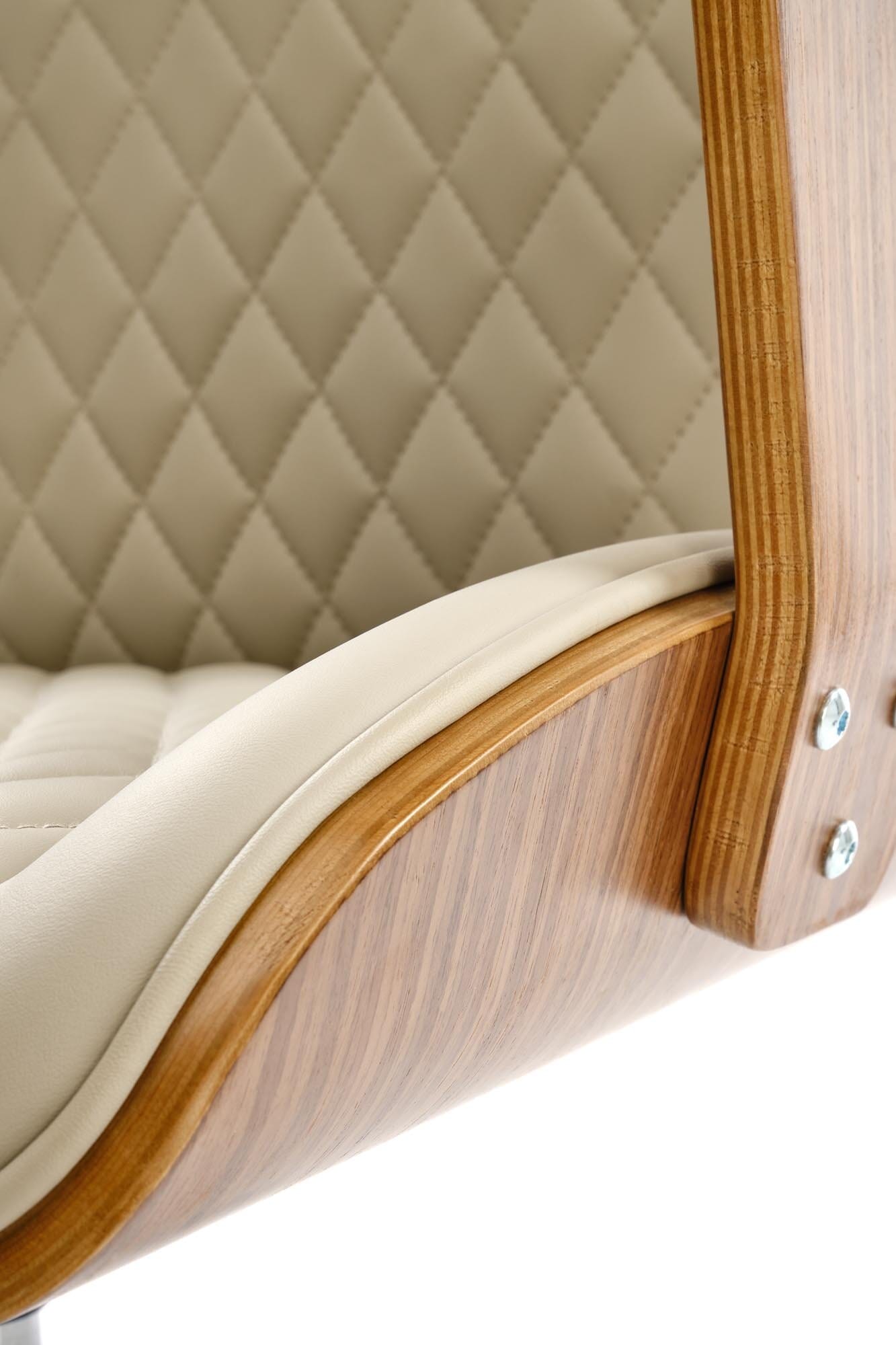 574c06846ed0214425ee38ac7472eab4