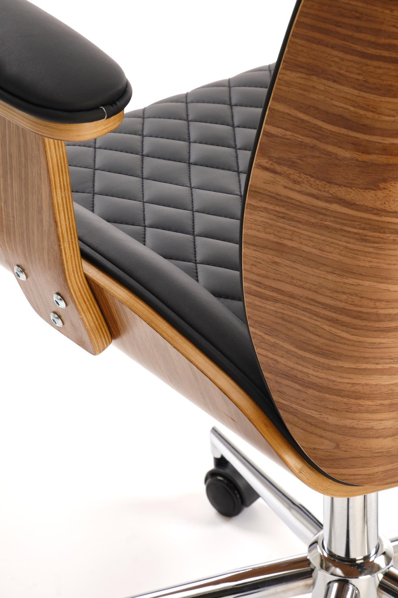 df675470d34f1dcc2cb755bc6e42b381