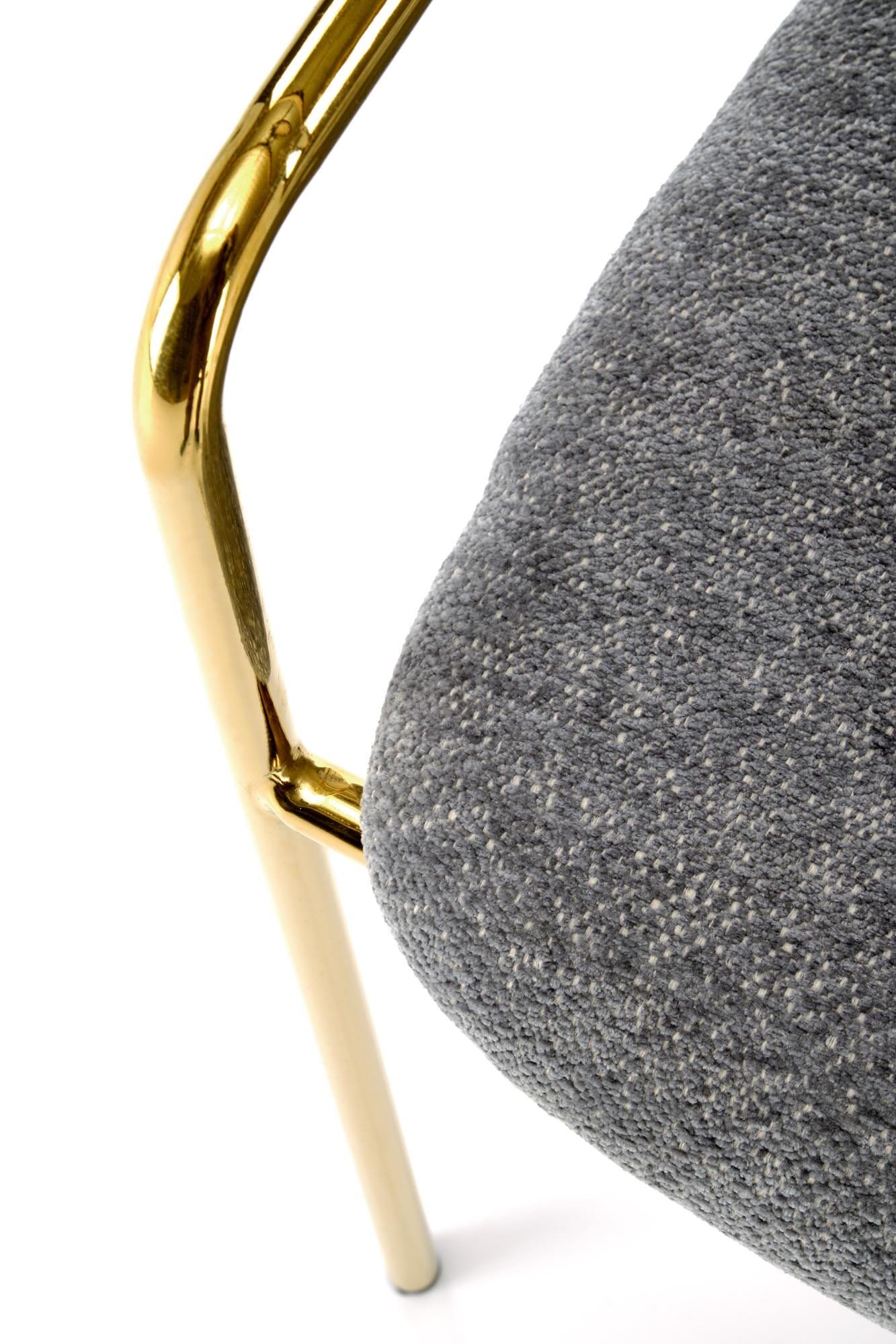 27fe1c3f3904392a1534d7d817c9fa99