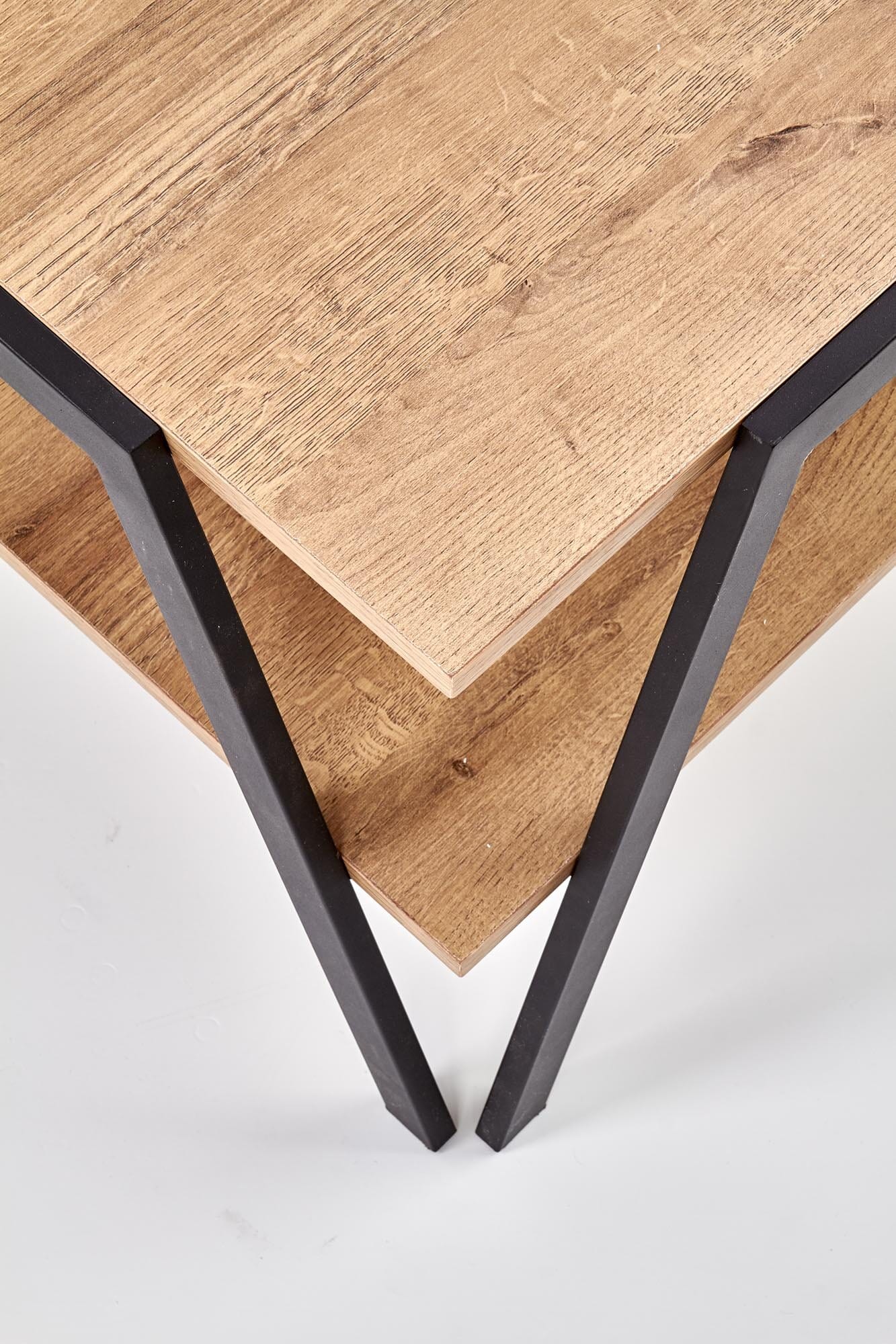 b8677a869e6824e93c68b836ceb9833f